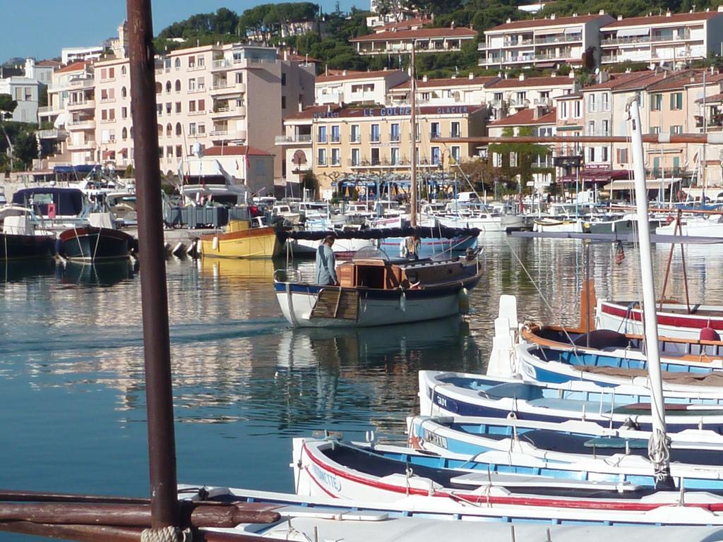 Hotel Mirabeau - Chambre Meublée Cassis Exterior foto